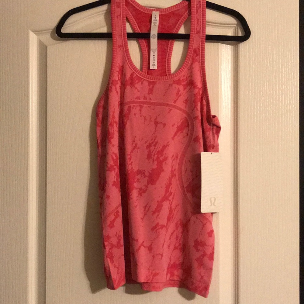 Lululemon tank top